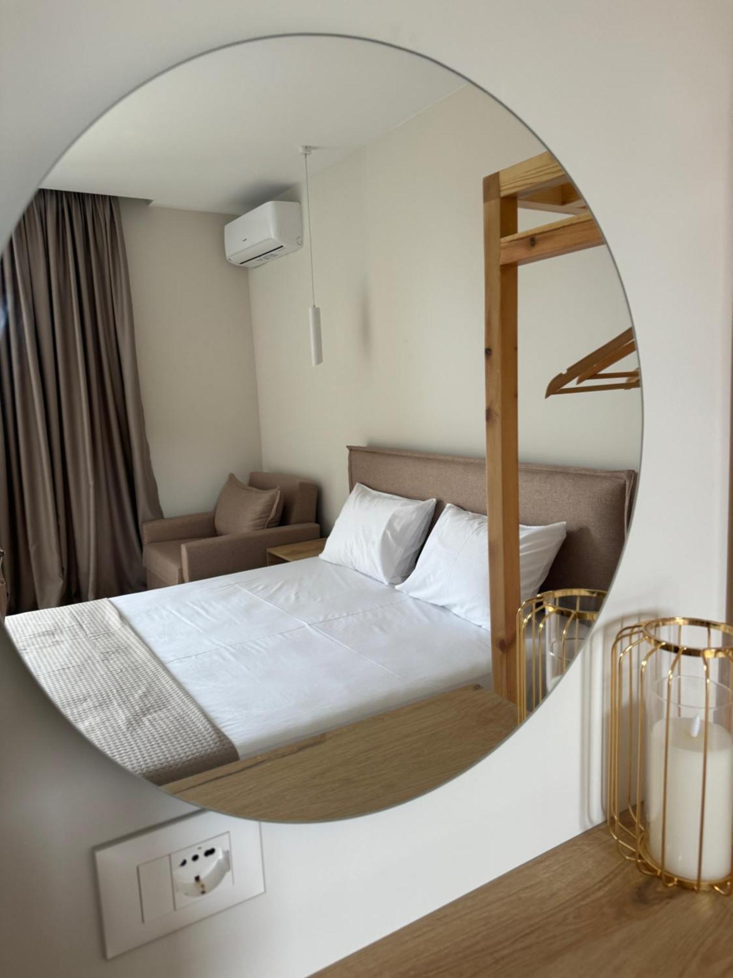 Ion Rooms Himare Exterior foto