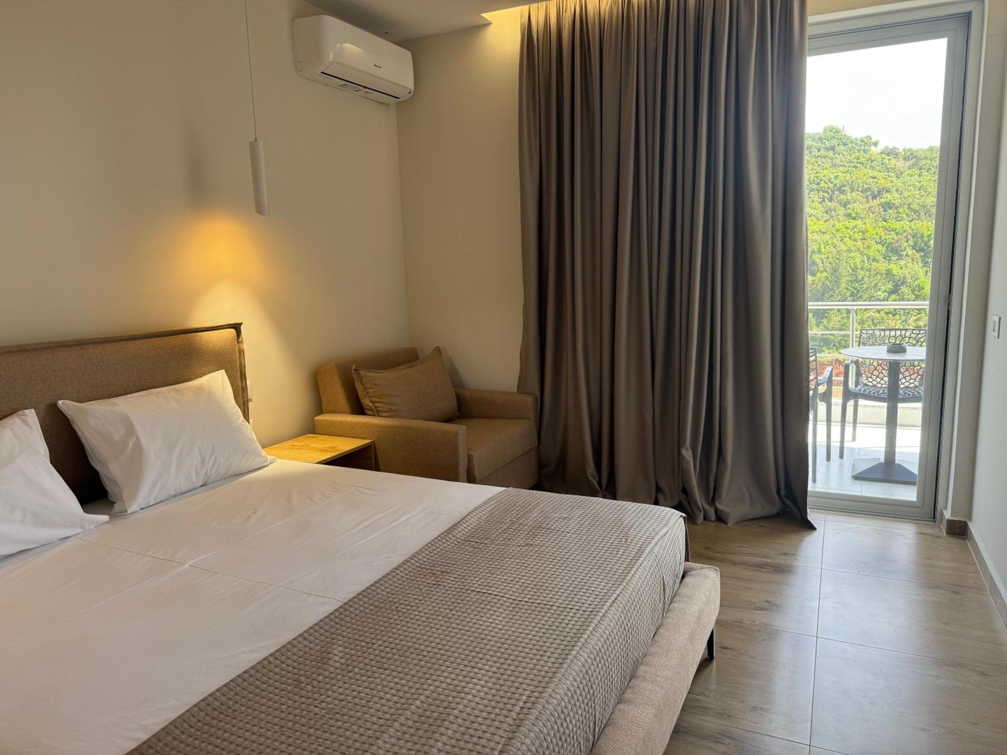 Ion Rooms Himare Exterior foto