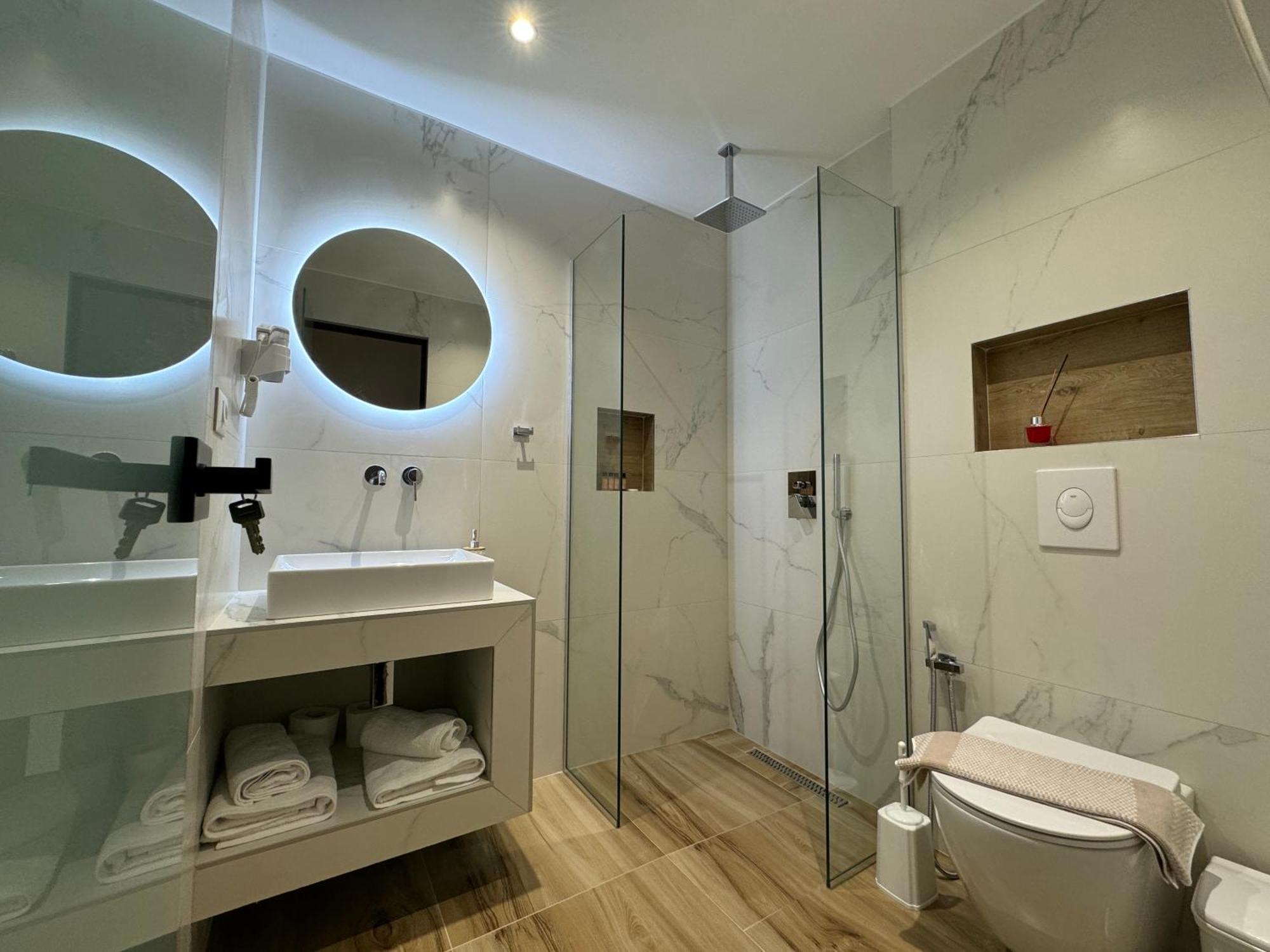 Ion Rooms Himare Exterior foto